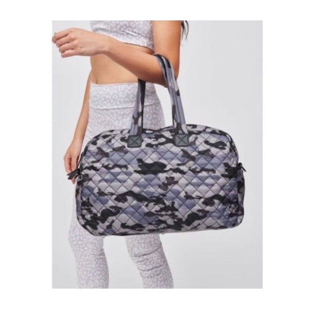 Sol & Selene Getaway Quilted Printed Weekend Gray Camo